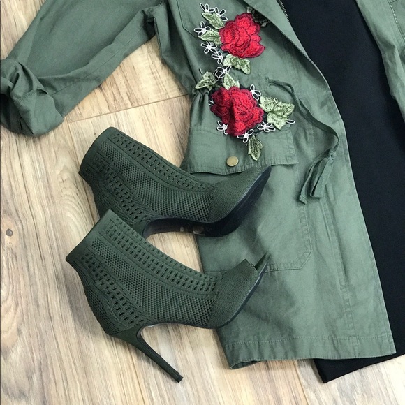 Knit olive bootie heel - Picture 2 of 2